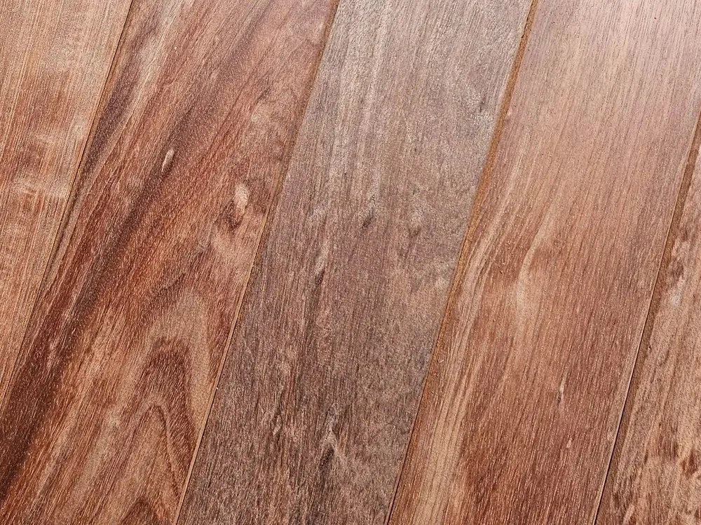 Tauari Vermelho mes en groef 21 x 145
