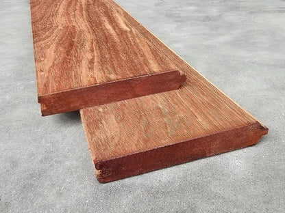Tauari Vermelho mes en groef 21 x 145